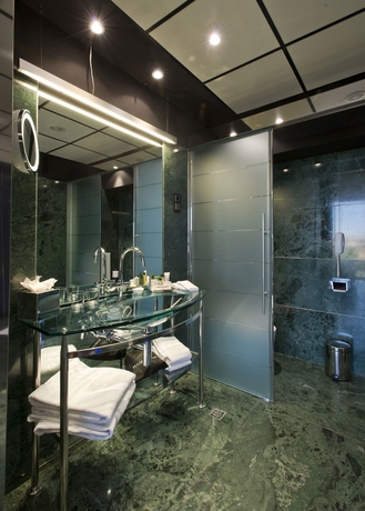 Imagen de la habitación del Hotel Hilton Madrid Airport. Foto 8