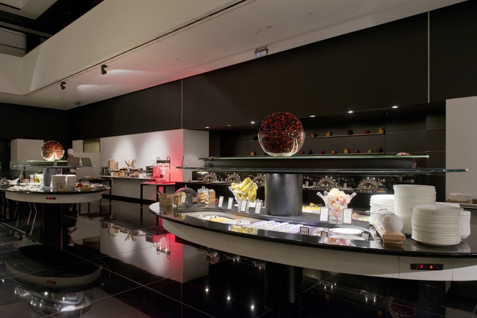 Imagen de los interiores del Hotel Hilton Madrid Airport. Foto 13