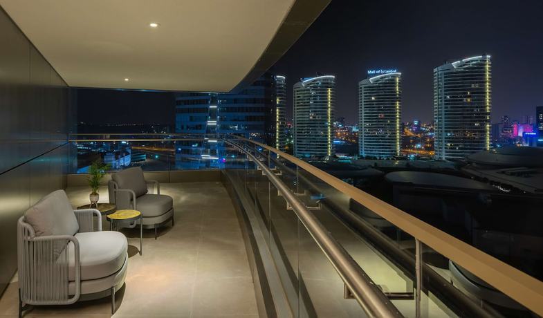 Imagen de los exteriores del Hotel Hilton Mall Of Istanbul. Foto 12