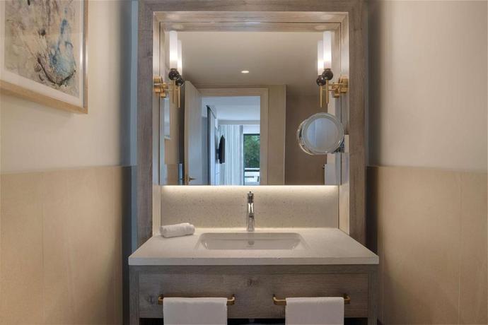 Imagen de la habitación del Hotel Hilton Mallorca Galatzo. Foto 10