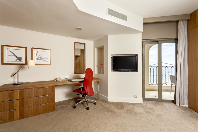 Imagen de los interiores del Hotel Hilton Malta. Foto 9