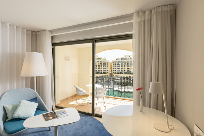 Imagen de la habitación del Hotel Hilton Malta. Foto 4