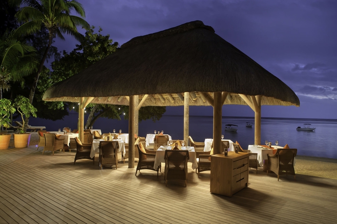 Imagen del bar/restaurante del Hotel Hilton Mauritius Resort and Spa. Foto 3