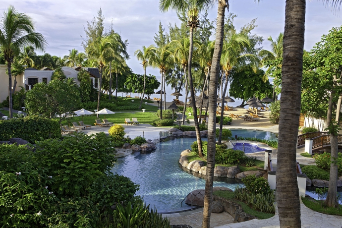 Imagen de la piscina del Hotel Hilton Mauritius Resort and Spa. Foto 13