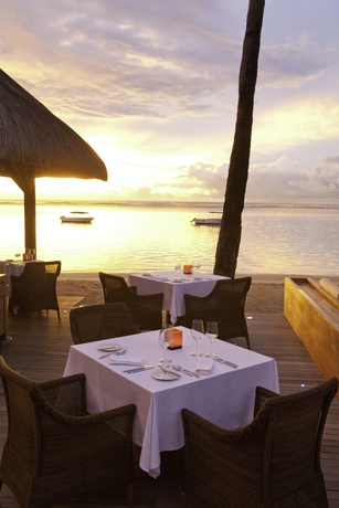 Imagen del bar/restaurante del Hotel Hilton Mauritius Resort and Spa. Foto 9