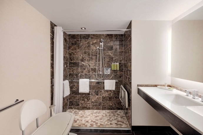 Imagen de la habitación del Hotel Hilton Mclean Tysons Corner. Foto 8