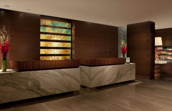 Imagen de los interiores del Hotel Hilton Mclean Tysons Corner. Foto 19