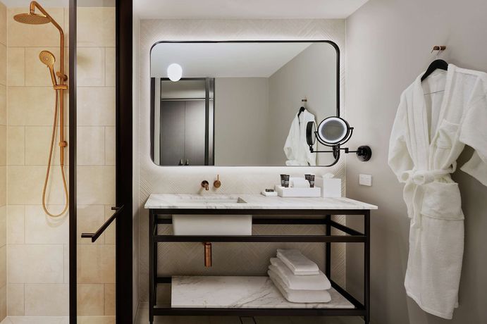 Imagen de la habitación del Hotel Hilton Melbourne Little Queen Street. Foto 7