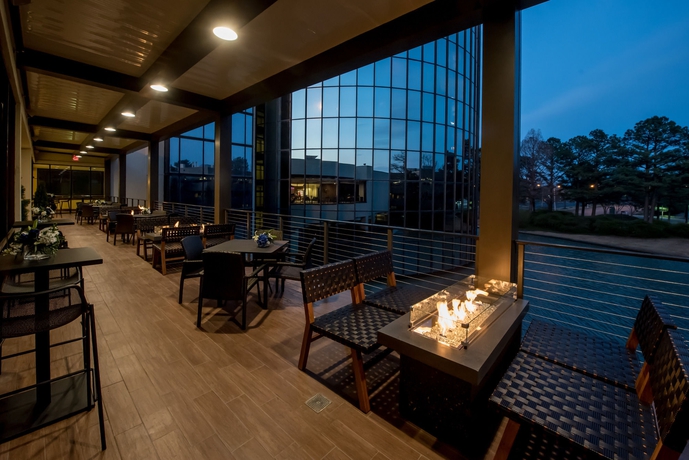 Imagen del bar/restaurante del Hotel Hilton Memphis. Foto 14