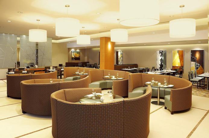 Imagen del bar/restaurante del Hotel Hilton Mendoza. Foto 5
