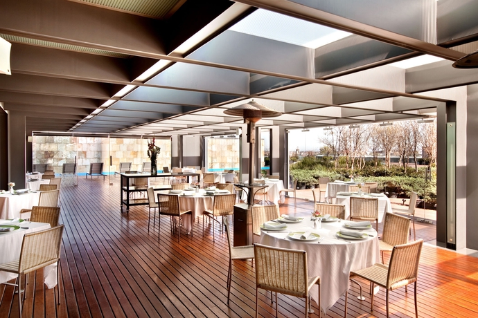 Imagen del bar/restaurante del Hotel Hilton Mexico City Reforma. Foto 2