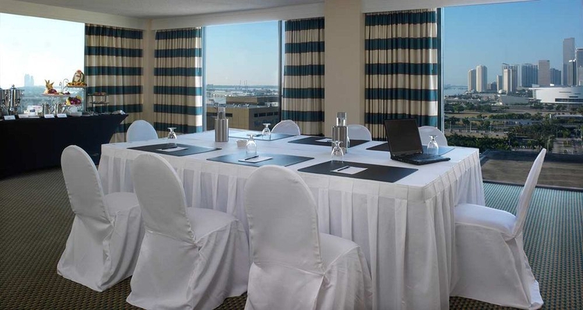 Imagen de los interiores del Hotel Hilton Miami Downtown. Foto 9