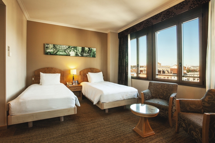 Imagen de la habitación del Hotel Hilton Milan. Foto 7