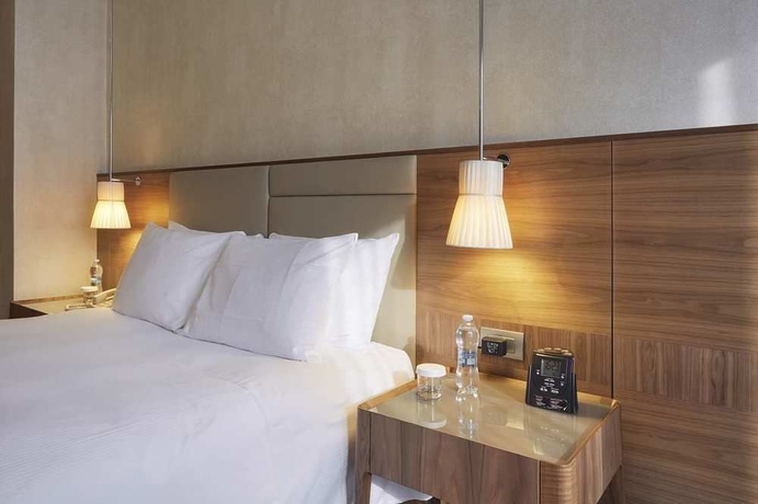 Imagen de la habitación del Hotel Hilton Milan. Foto 8
