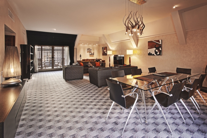 Imagen de los interiores del Hotel Hilton Milan. Foto 15