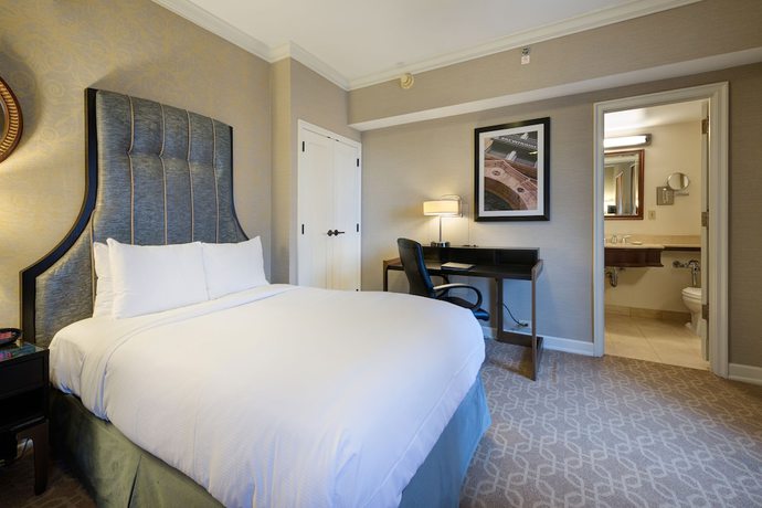 Imagen de la habitación del Hotel Hilton Milwaukee City Center. Foto 10