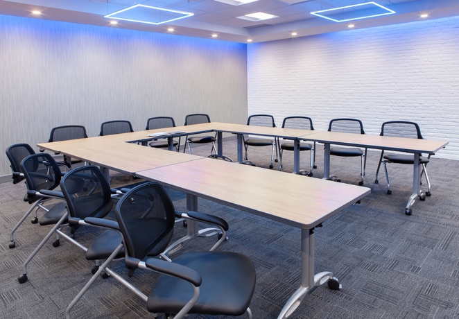 Imagen de los interiores del Hotel Hilton Montreal Laval. Foto 11