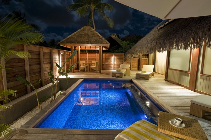 Imagen de la piscina del Hotel Hilton Moorea Lagoon Resort and Spa. Foto 10