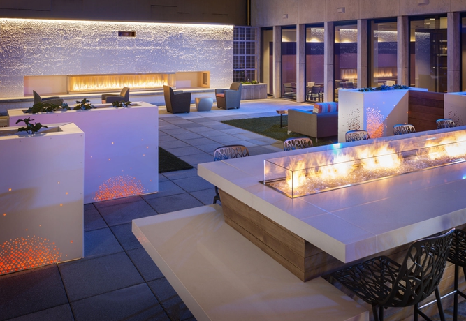 Imagen de los exteriores del Hotel Hilton Motif Seattle. Foto 12