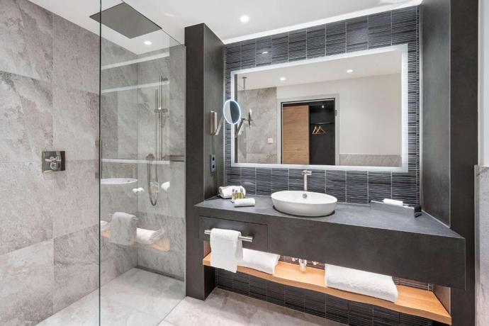 Imagen de la habitación del Hotel Hilton Munich Airport. Foto 12