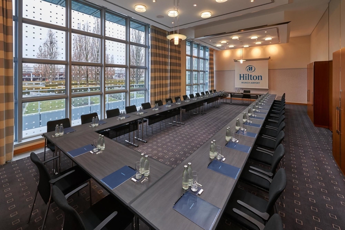 Imagen de los interiores del Hotel Hilton Munich Airport. Foto 11