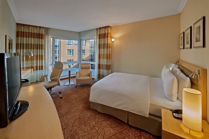 Imagen de la habitación del Hotel Hilton Munich City. Foto 11