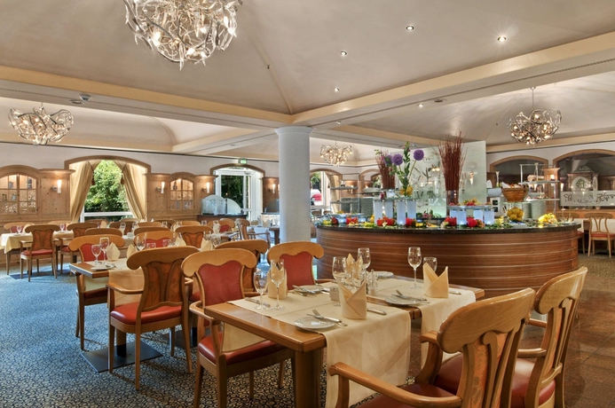 Imagen del bar/restaurante del Hotel Hilton Munich City. Foto 3