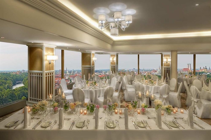 Imagen de los interiores del Hotel Hilton Munich Park. Foto 9