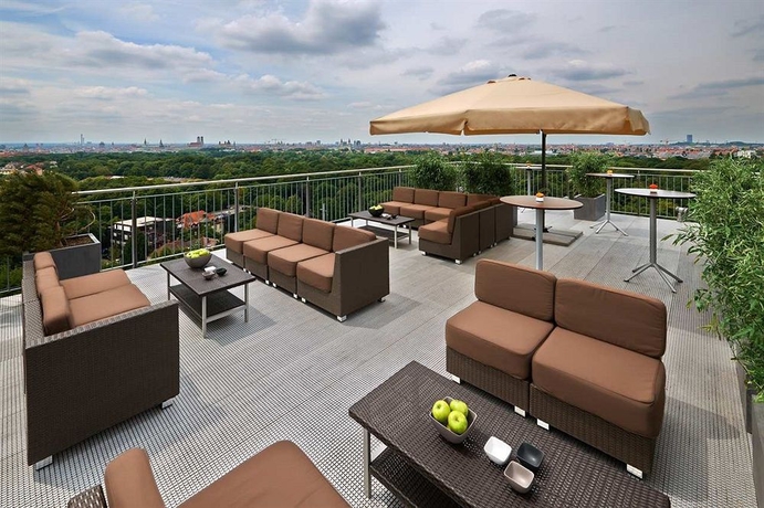 Imagen del bar/restaurante del Hotel Hilton Munich Park. Foto 3