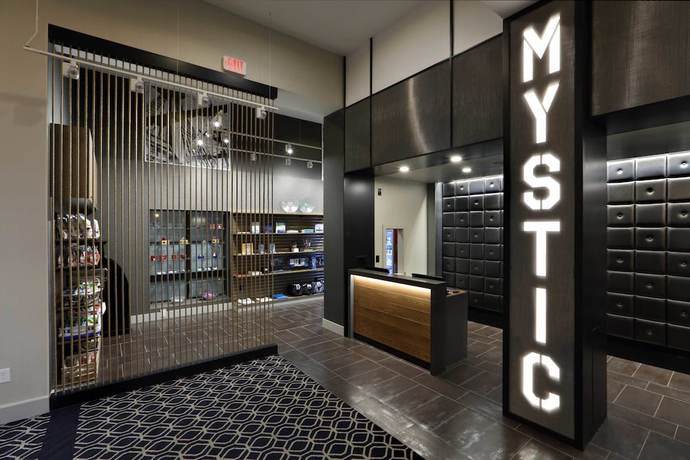 Imagen de los interiores del Hotel Hilton Mystic. Foto 19