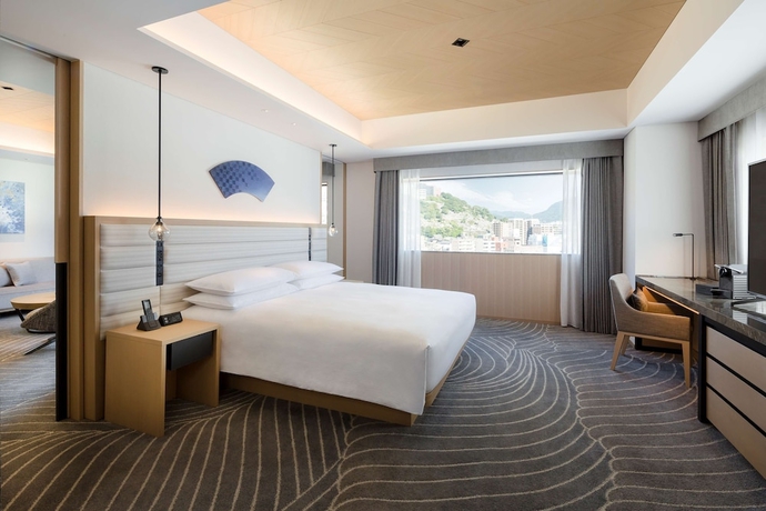 Imagen de la habitación del Hotel Hilton Nagasaki. Foto 8