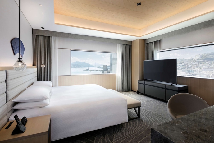 Imagen de la habitación del Hotel Hilton Nagasaki. Foto 14