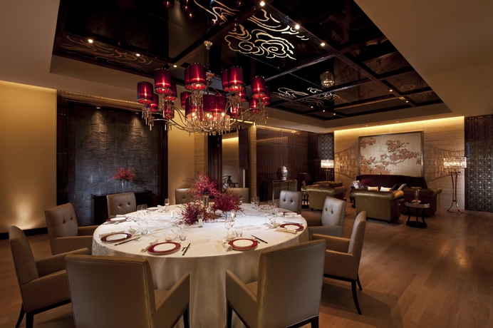 Imagen del bar/restaurante del Hotel Hilton Nanjing. Foto 4