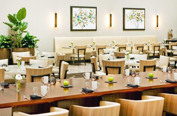 Imagen del bar/restaurante del Hotel Hilton Nashville Downtown. Foto 4
