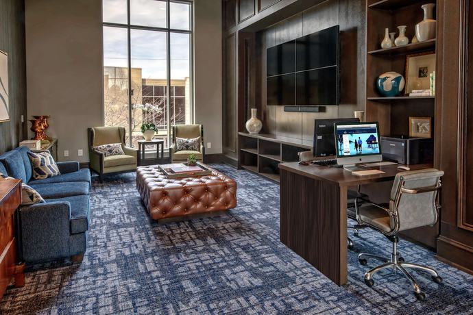 Imagen de los interiores del Hotel Hilton Nashville Green Hills. Foto 19