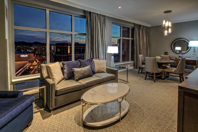 Imagen de la habitación del Hotel Hilton Nashville Green Hills. Foto 8