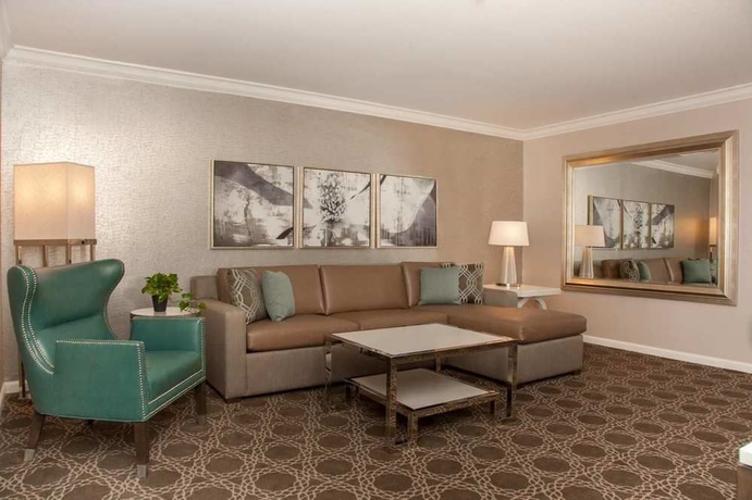 Imagen de la habitación del Hotel Hilton New Orleans/st. Charles Avenue. Foto 7