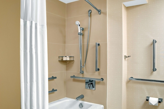 Imagen de la habitación del Hotel Hilton New York Times Square. Foto 12