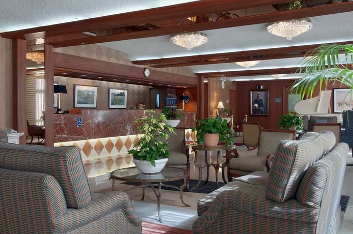 Imagen de los exteriores del Hotel Hilton Oakland Airport. Foto 14
