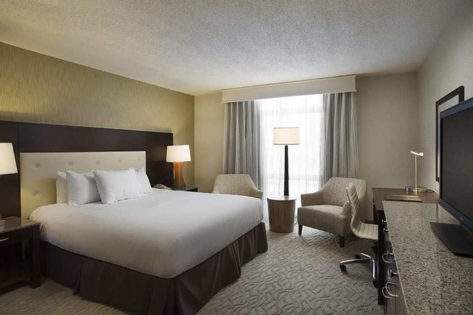 Imagen de la habitación del Hotel Hilton Oakland Airport. Foto 9