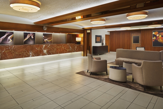 Imagen de los interiores del Hotel Hilton Oakland Airport. Foto 16