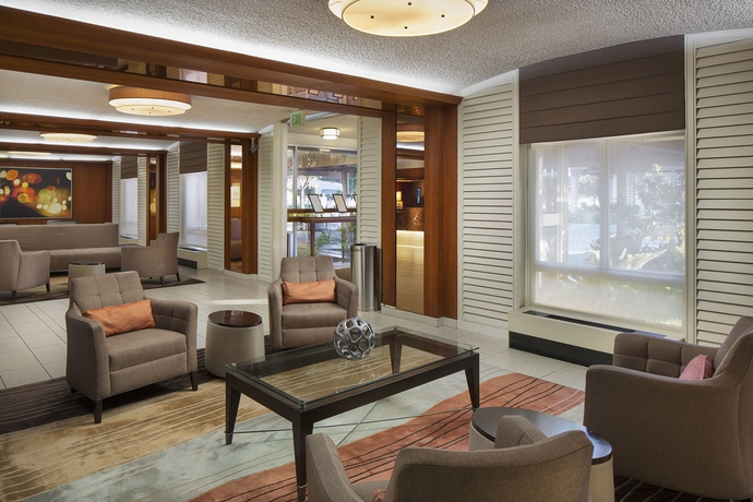 Imagen de la habitación del Hotel Hilton Oakland Airport. Foto 13