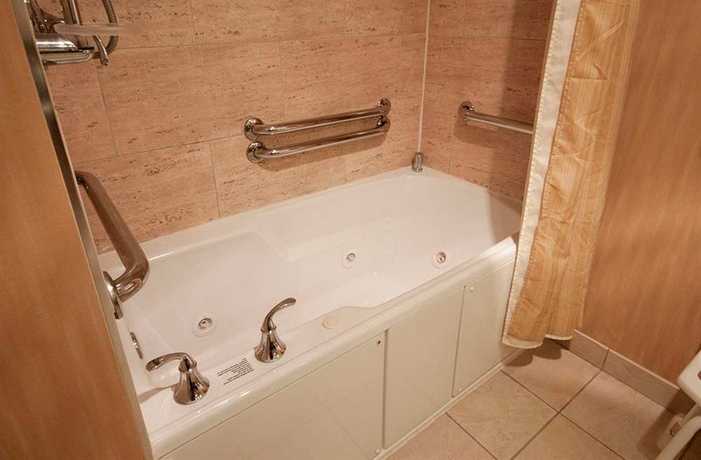 Imagen de la habitación del Hotel Hilton Ocean City Oceanfront Suites. Foto 3