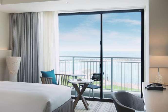 Imagen de la habitación del Hotel Hilton Okinawa Chatan Resort. Foto 5