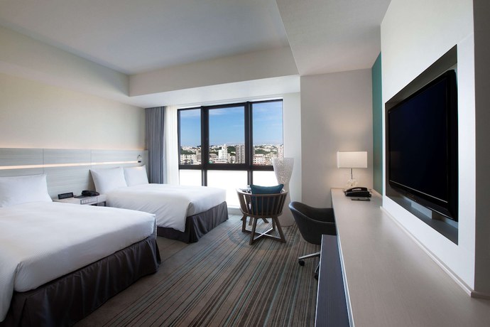 Imagen de la habitación del Hotel Hilton Okinawa Chatan Resort. Foto 10