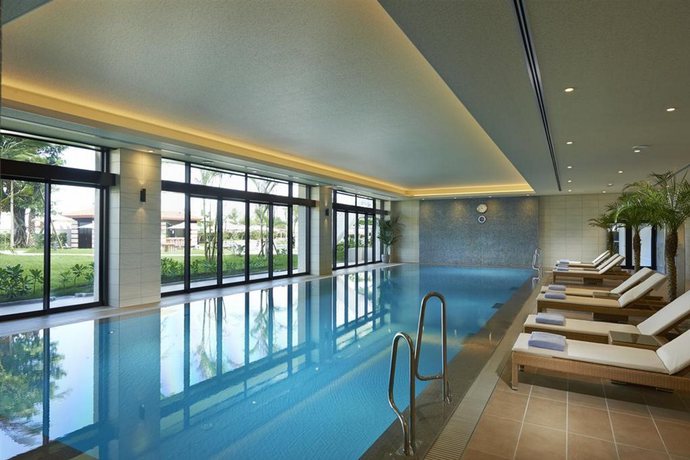 Imagen de la piscina del Hotel Hilton Okinawa Chatan Resort. Foto 25