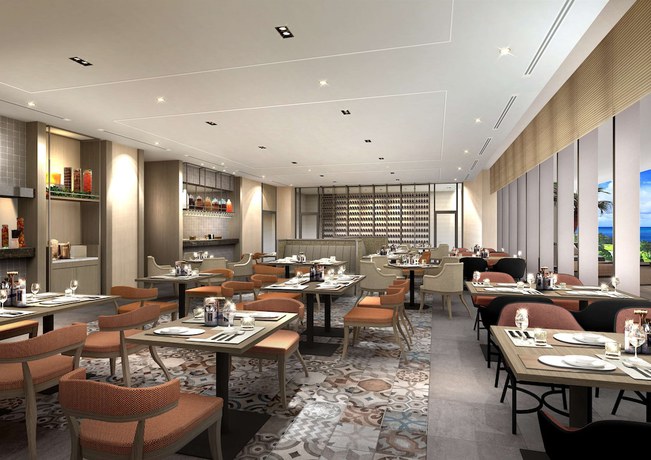 Imagen del bar/restaurante del Hotel Hilton Okinawa Sesoko Resort. Foto 5