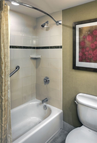 Imagen de la habitación del Hotel Hilton Omaha. Foto 7