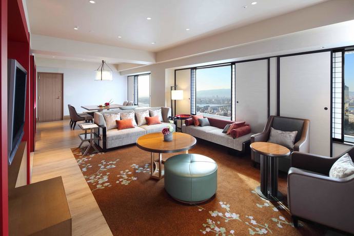 Imagen de la habitación del Hotel Hilton Osaka. Foto 3