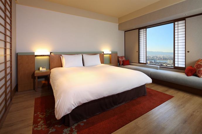 Imagen de la habitación del Hotel Hilton Osaka. Foto 6